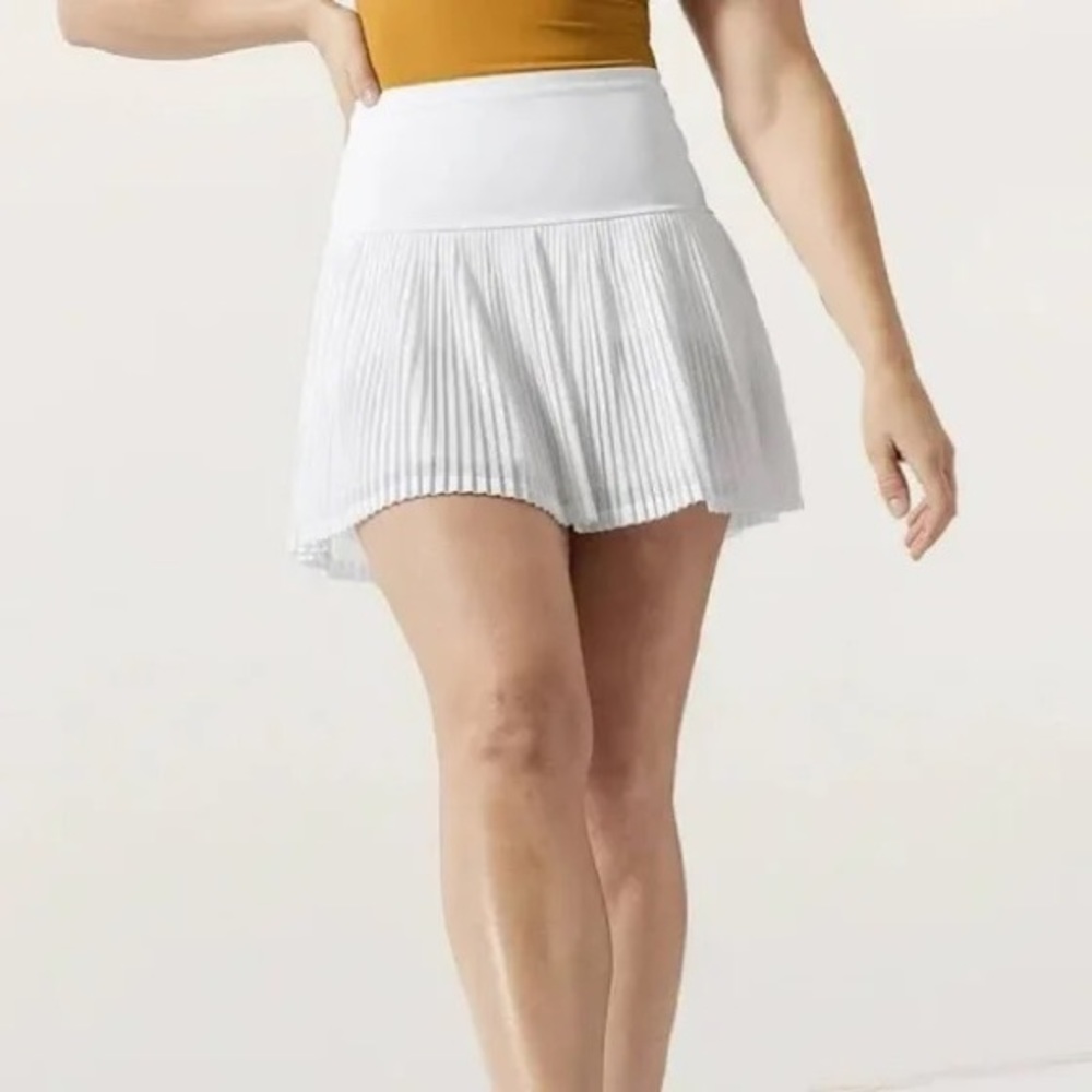 Athleta A-Game Mesh 13.5” Skort - White
